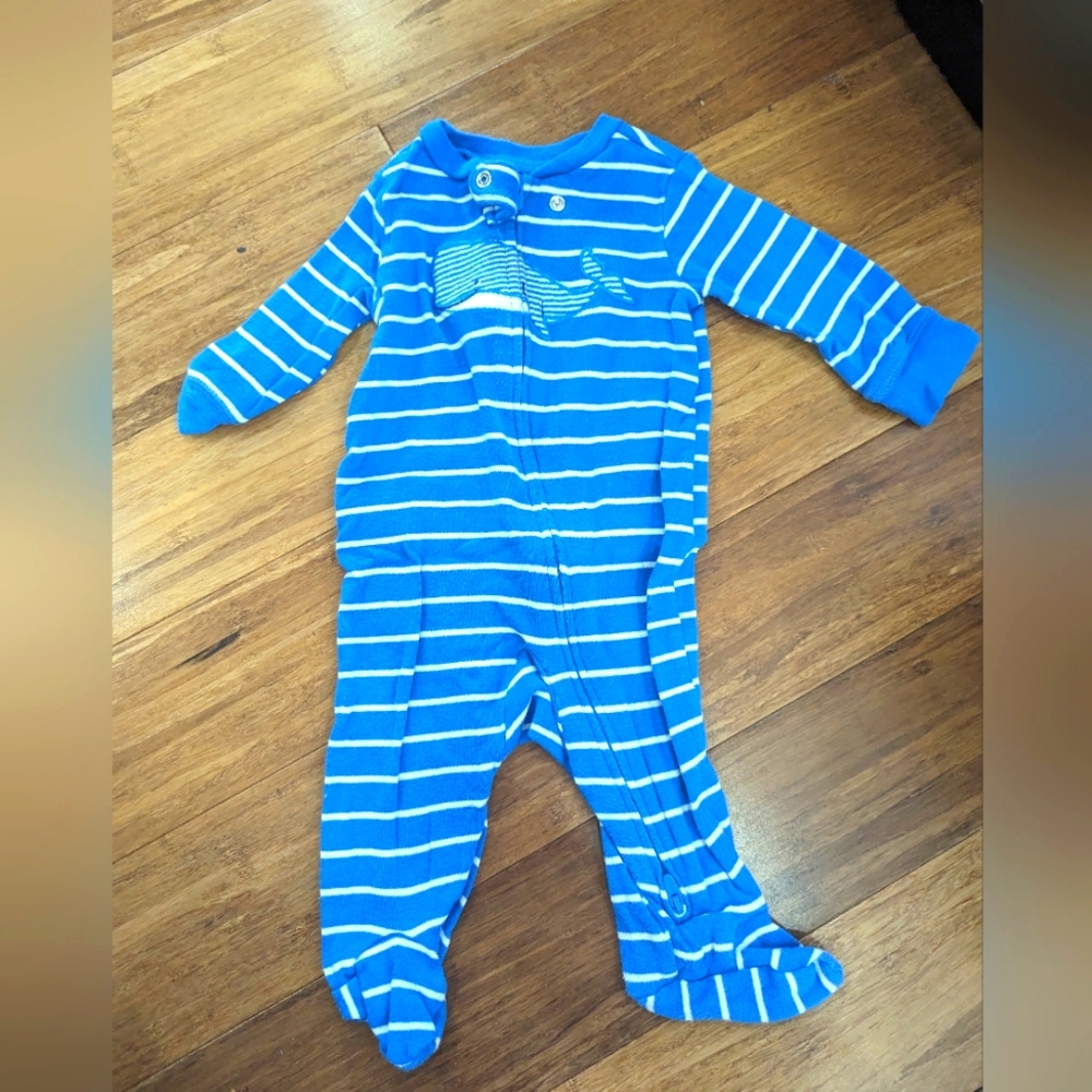 6/$22. 🐋Boys 3 month whale sleeper. EUC.